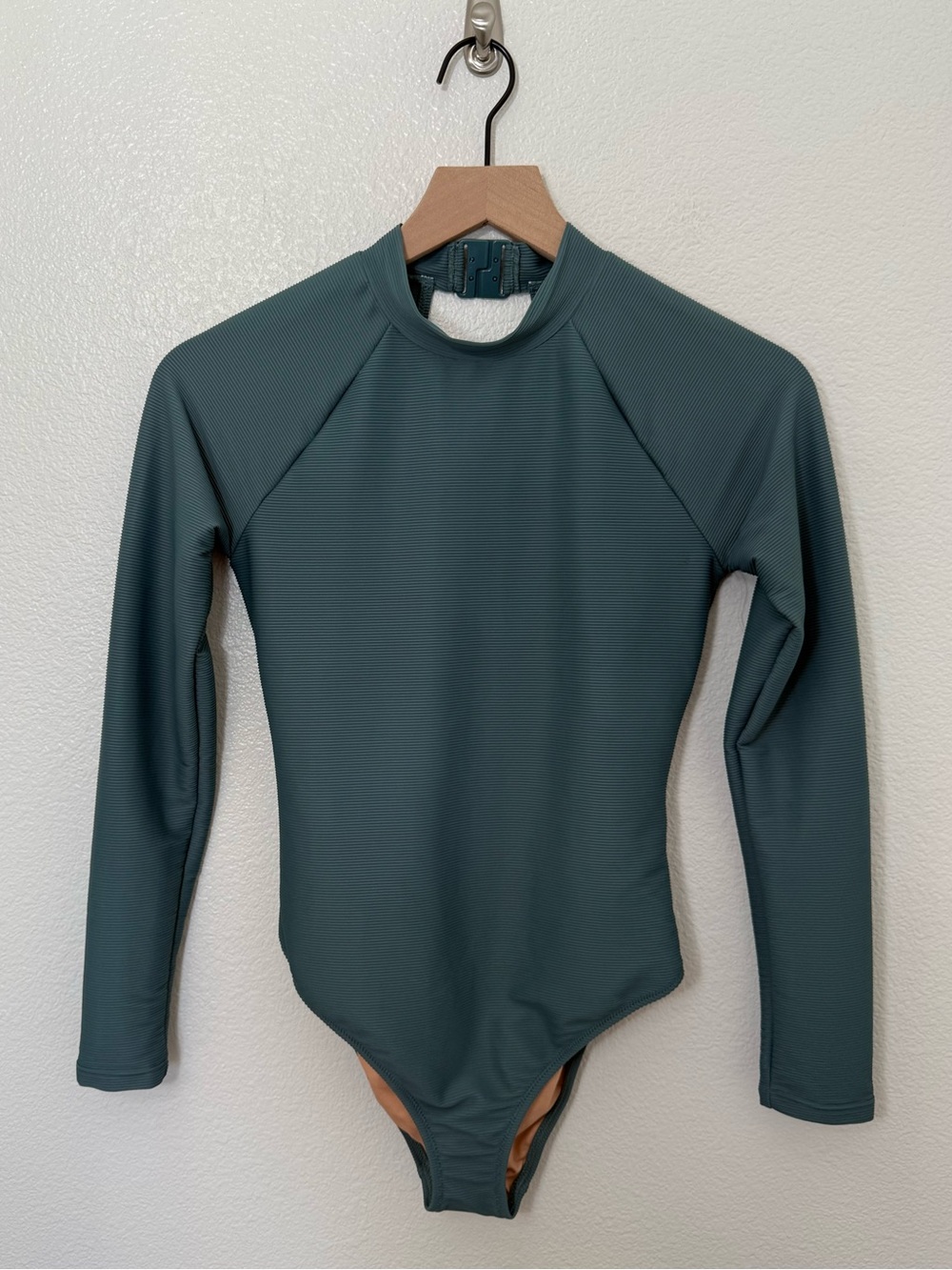 NWT J Crew Active Ribbed Long Sleeve One Piece Swimsuit Size 4 - Picture 4 of 11